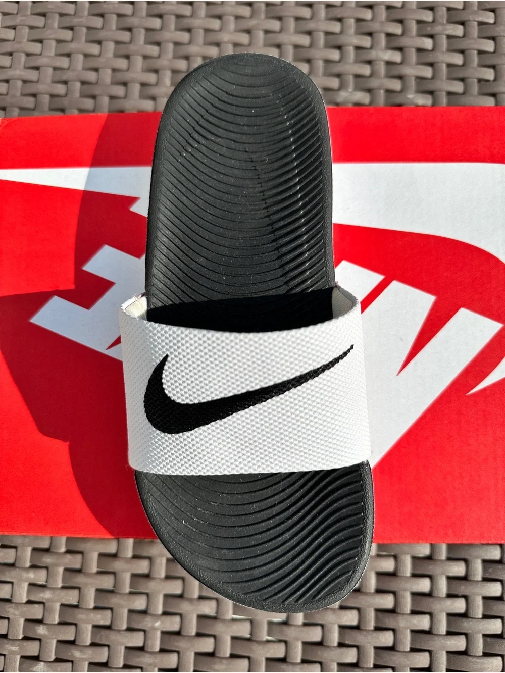 Nike Unisex White Black Kawa Slide Sandal Flip Flop - Youth Kids GS 1Y